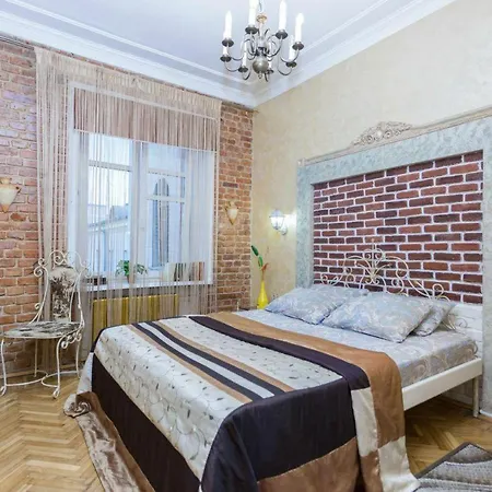 Loft On Kirava 1 Апартаменти *